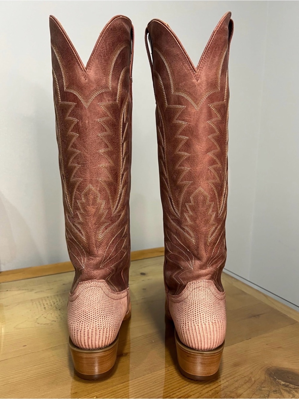 Tecovas Abby  pink frost lizardPink Western Cowboy Boots - Picture 8 of 9